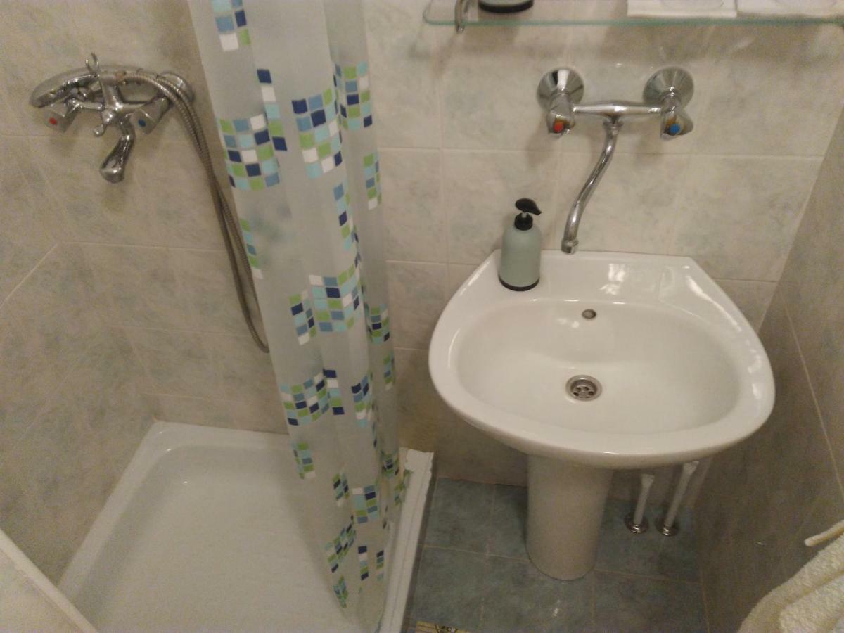 Ina Apartment Funtana Bagian luar foto